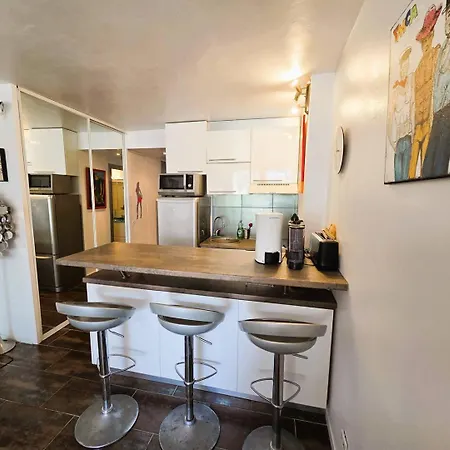 703 Grand T2 Pers Port Ambonne 1eme Etage Апартаменти Агд