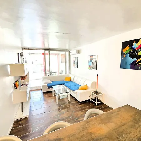 703 Grand T2 Pers Port Ambonne 1eme Etage * Агд